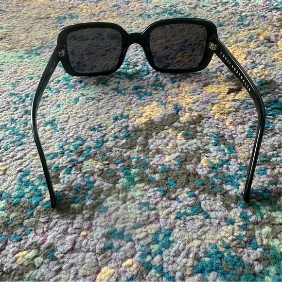 😎 Quay Australia "20's" Quay x
Kylie Collab Shades😎 - Picture 7 of 15